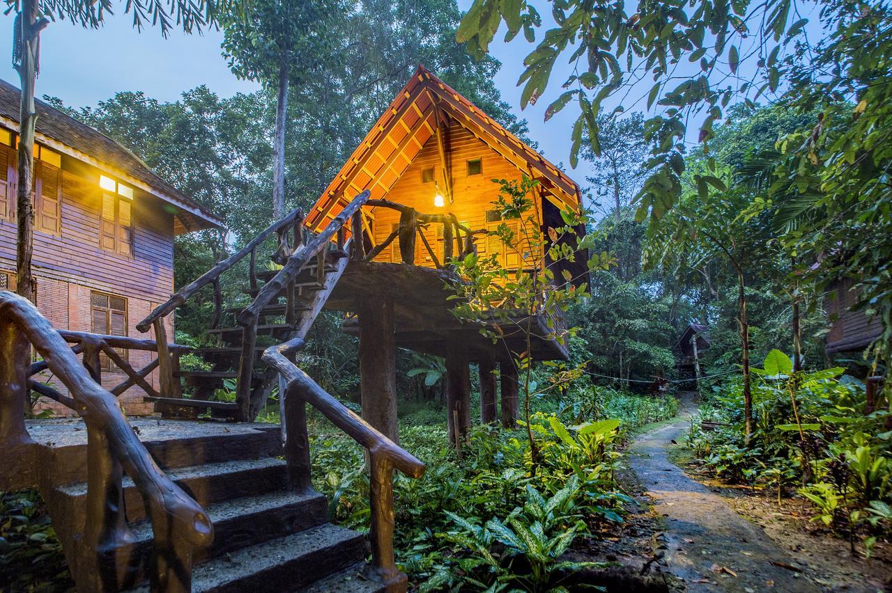 Art'S Riverview Lodge Khao Sok National Park Exterior foto