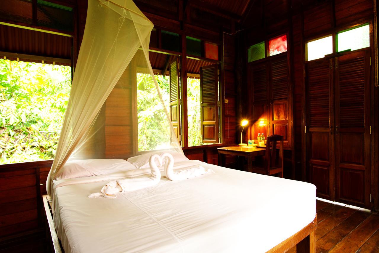 Art'S Riverview Lodge Khao Sok National Park Exterior foto